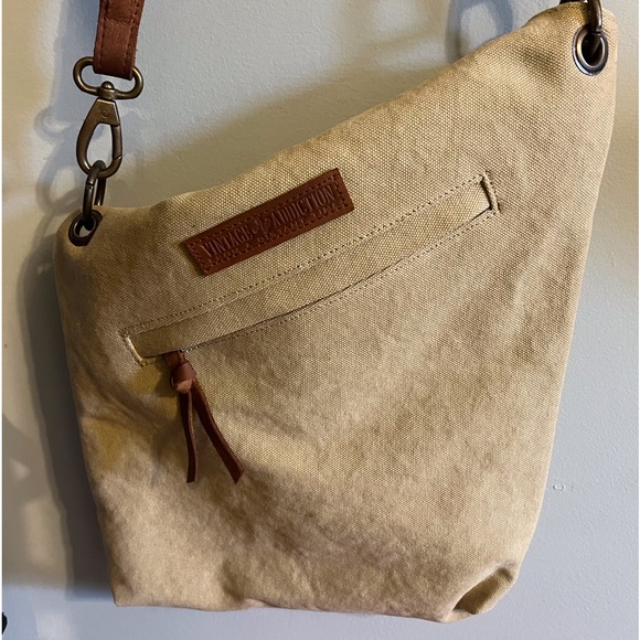 Vintage Addiction Foldover Crossbody Canvas/Leather Bag - Picture 4 of 8